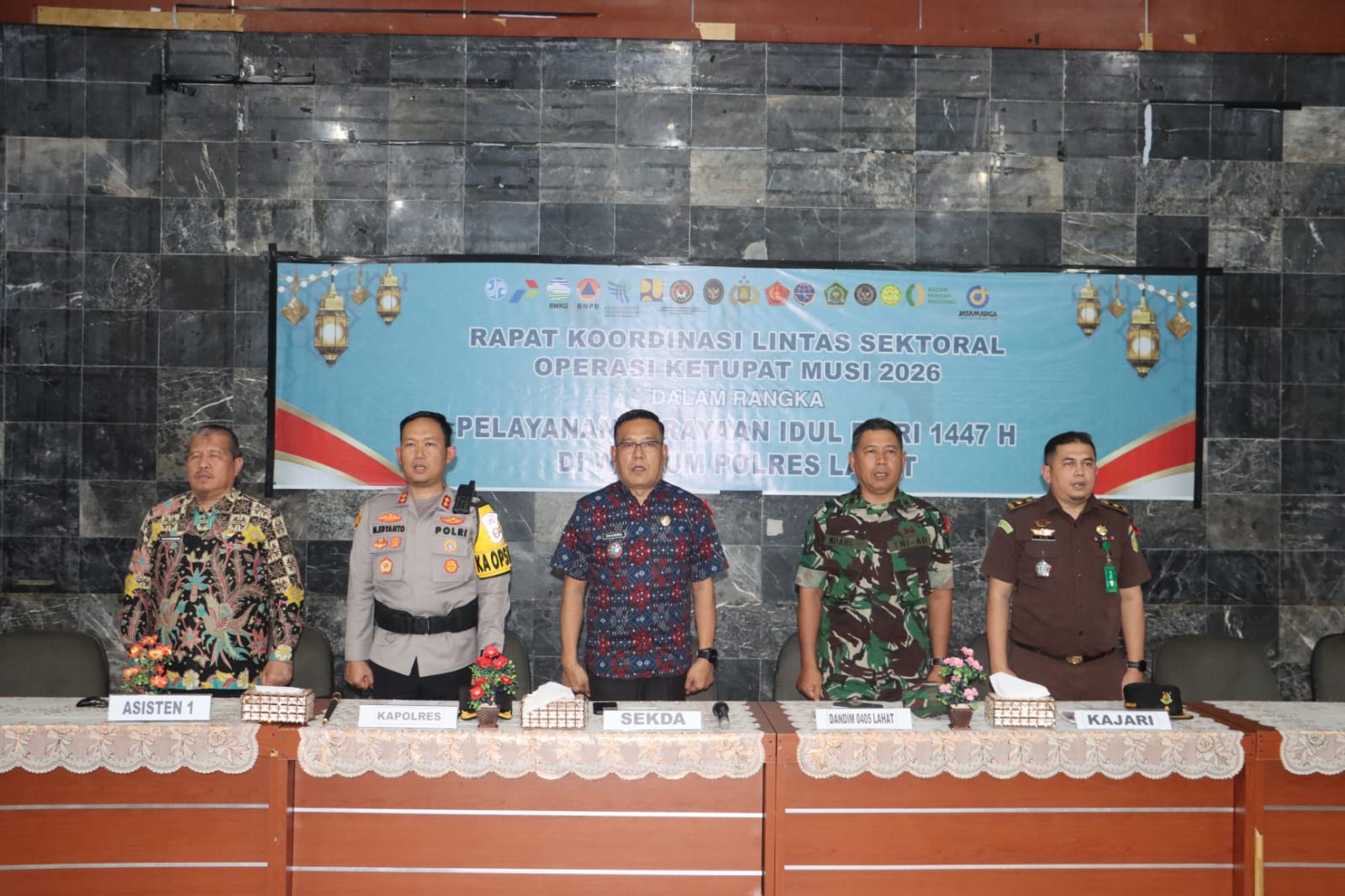 Dalam Rangka Pelayanan Perayaan Idul Fitri 1447 H, Polres Lahat Gelar Pasukan OPS Ketupat Musi 2026.