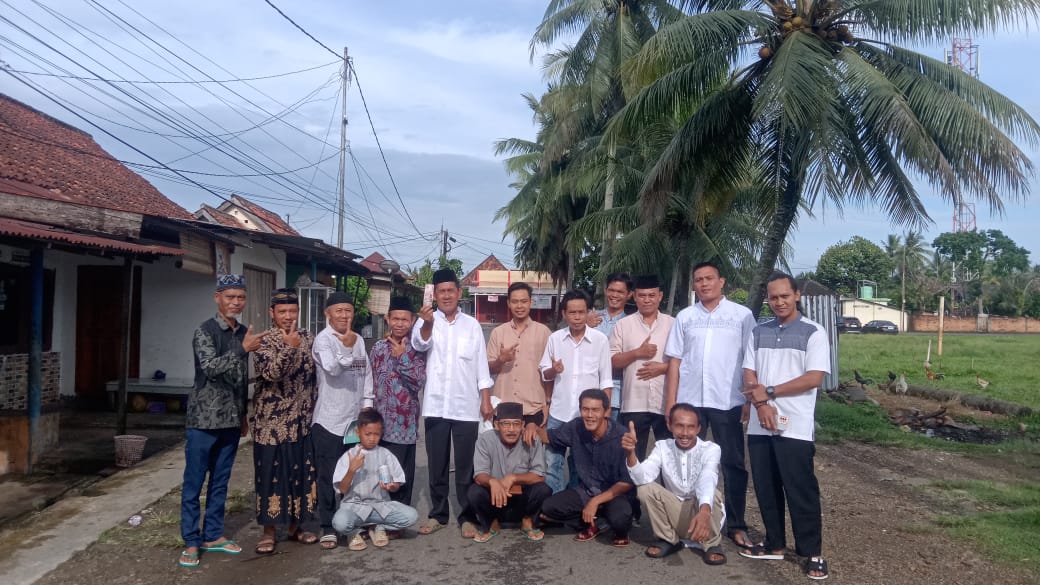 *Idul Fitri Menjadi Momentum Memperkokoh Silaturahmi Antar Warga Bedeng Bandar Agung Lahat.*