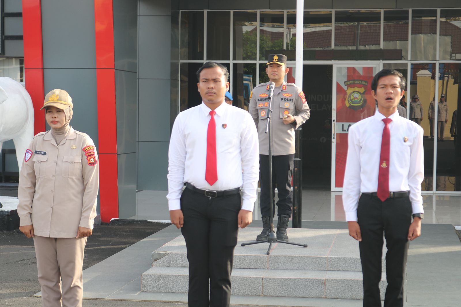 *Kapolres Lahat Tekankan Larangan Penyalahgunaan Narkoba Saat Jam Pimpinan Apel Pagi*