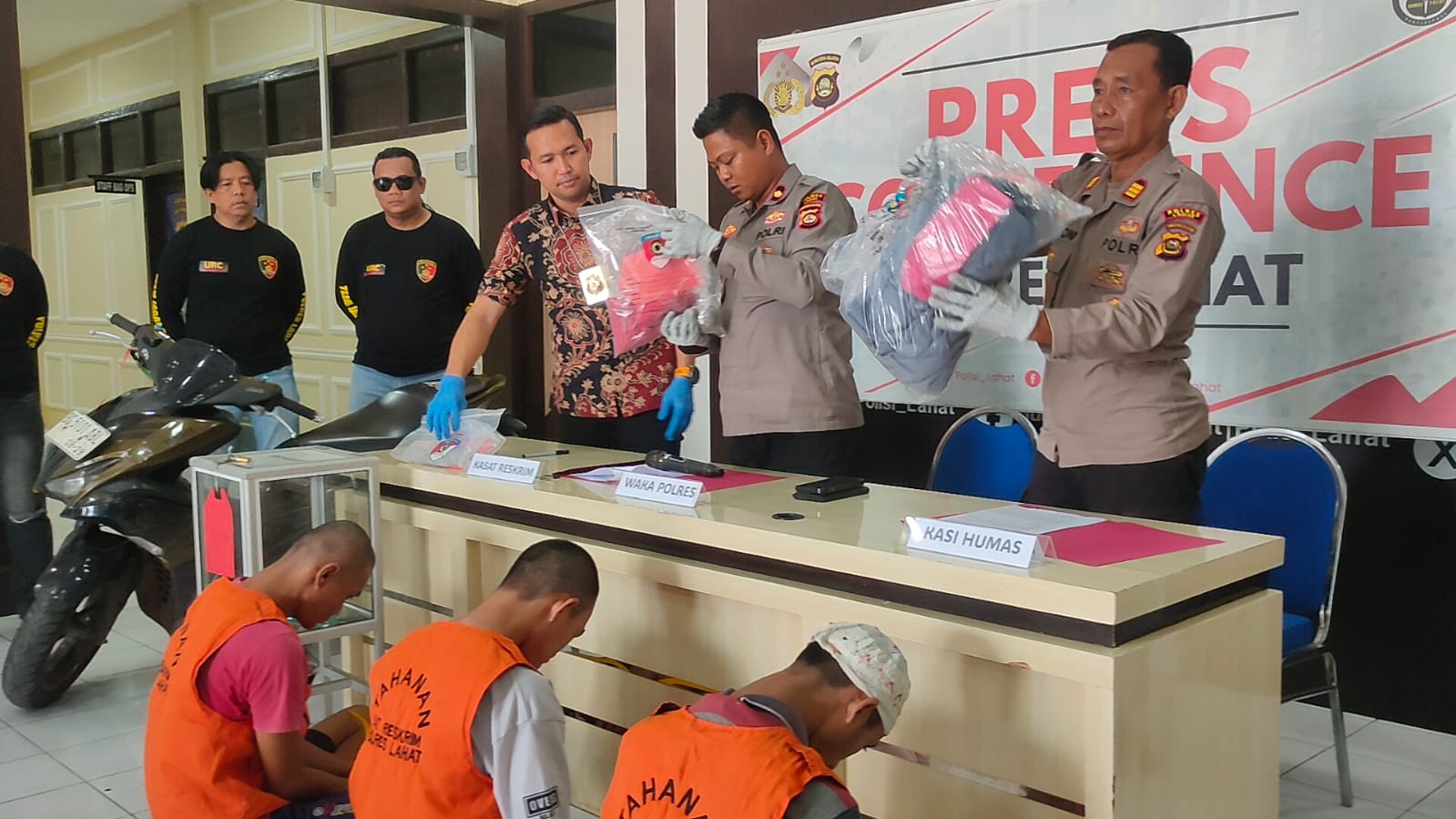 *Polres Lahat Gelar Conferencen Press,Ungkap Kasus Curat & Curas Tiga Laporan Polisi*