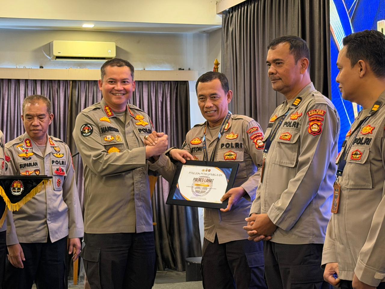 *Humas Polres Lahat Raih Juara 1 Keaktifan Website Polri Tingkat Satwil Jajaran Polda Sumsel*